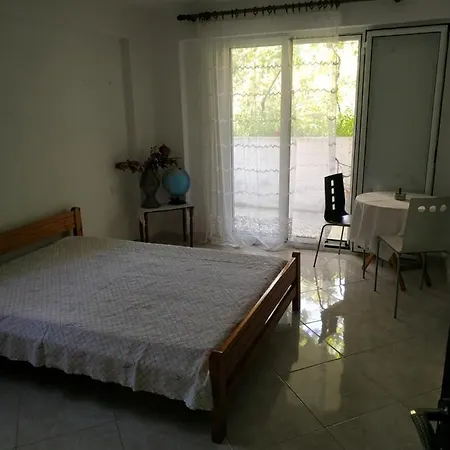 Apartment Rapo's Himare